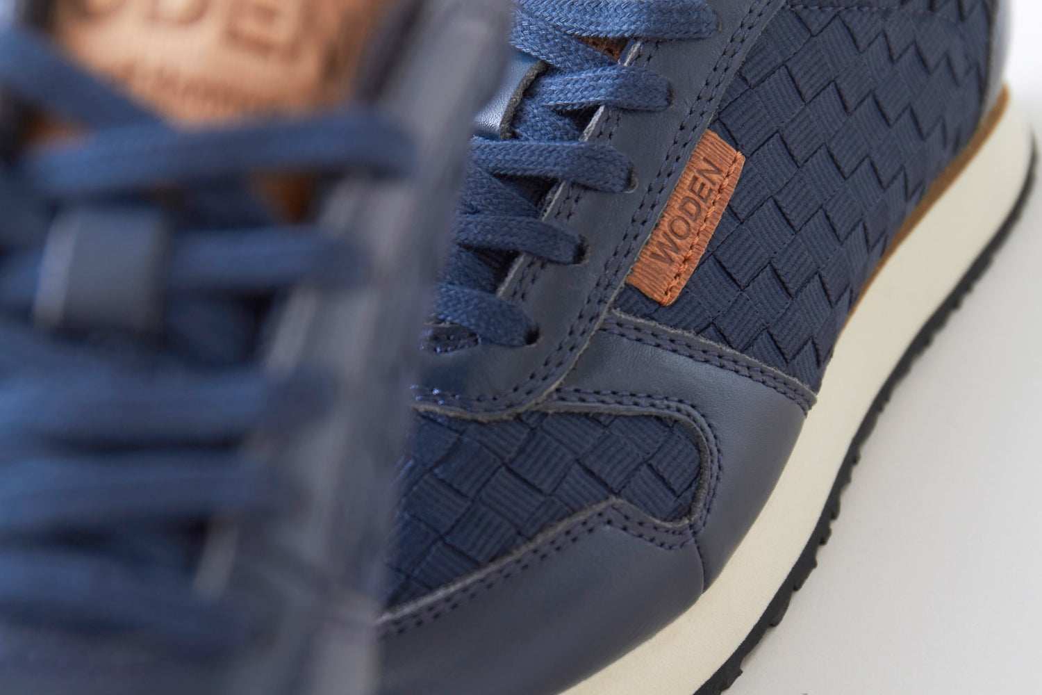 Pleje af tekstiler på sko og sneakers