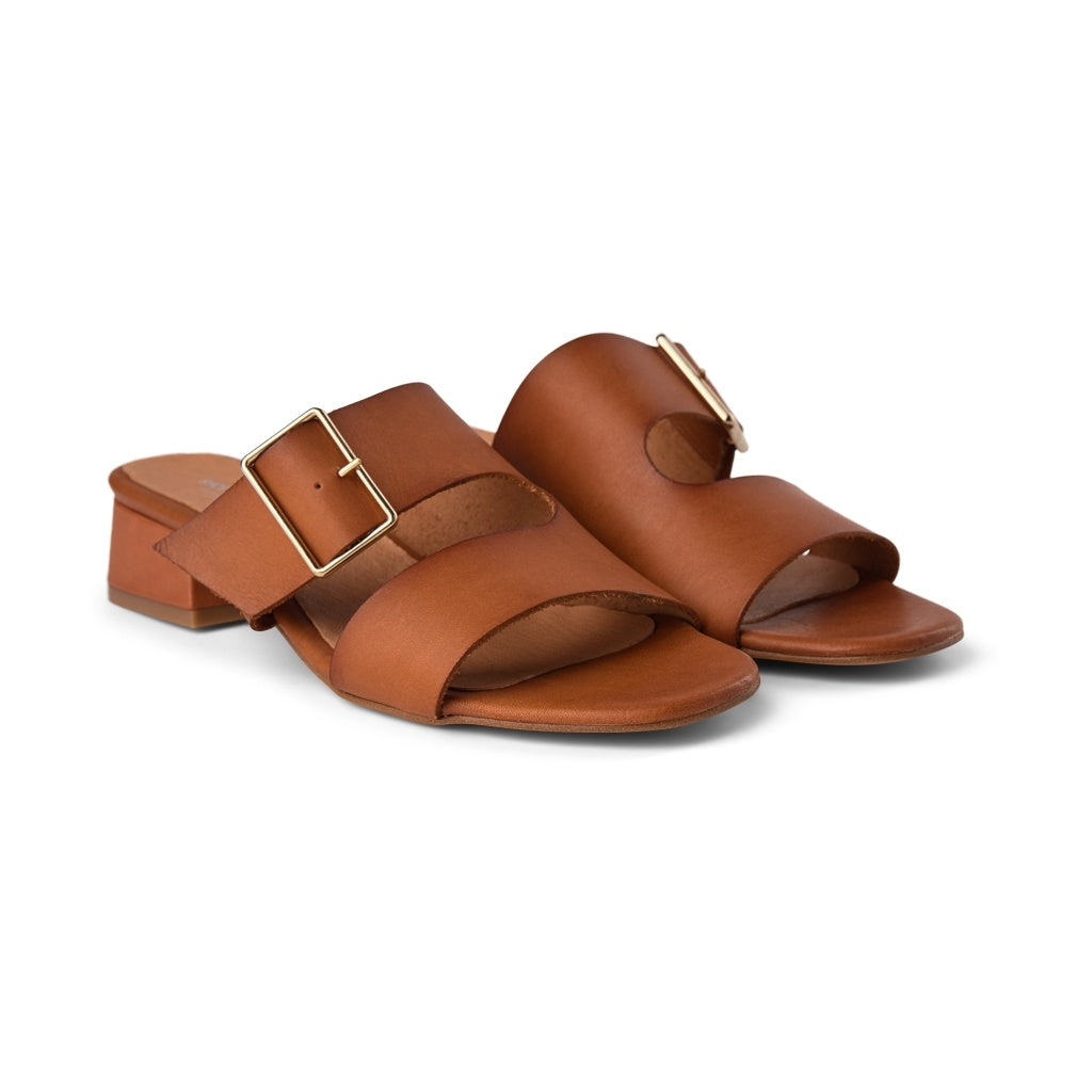 SHOE THE BEAR WOMENS Cala Buckle Mule Heeled Sandals 135 TAN