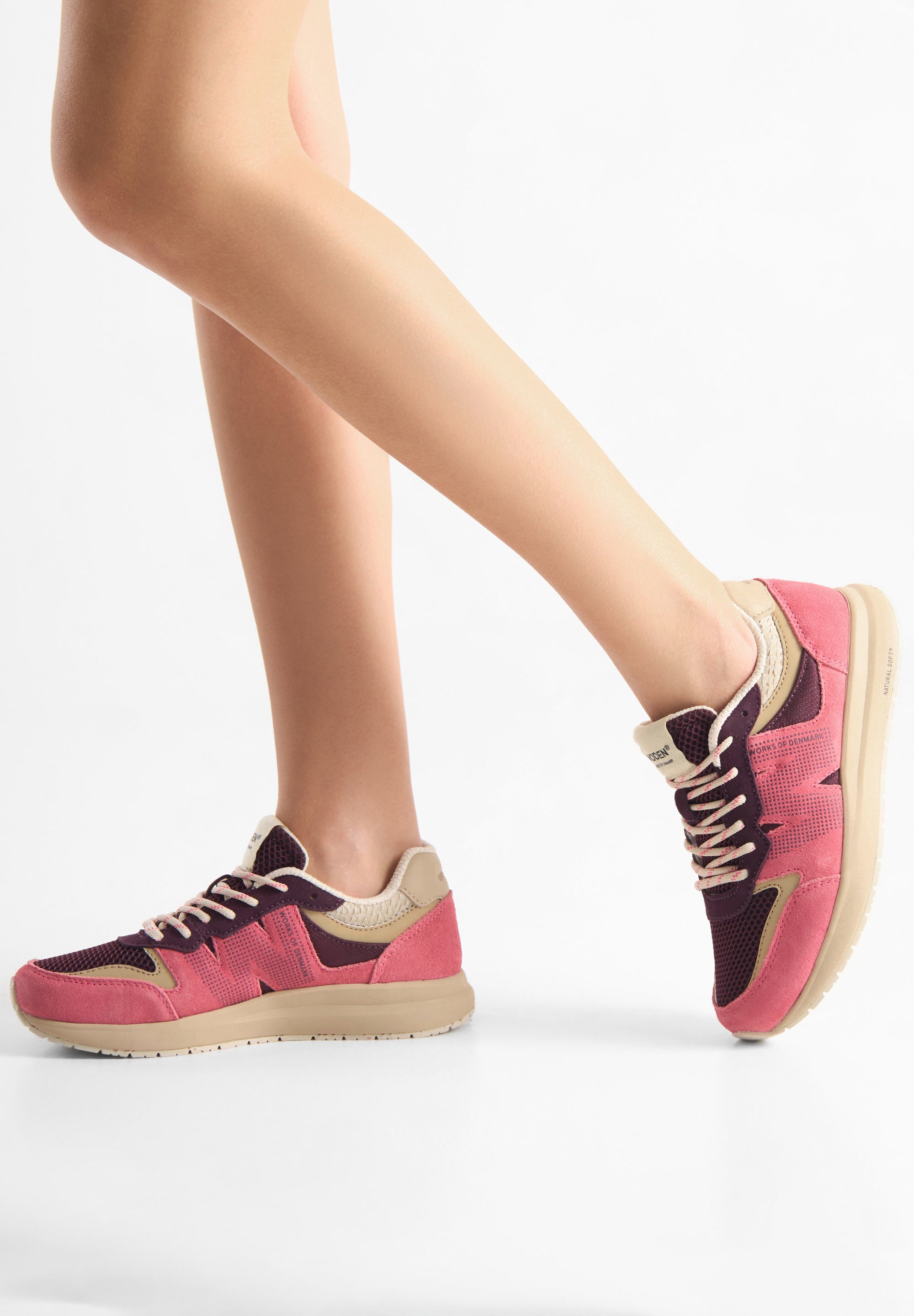 WODEN Rigmor Open Mesh Sneakers 389 Raspberry