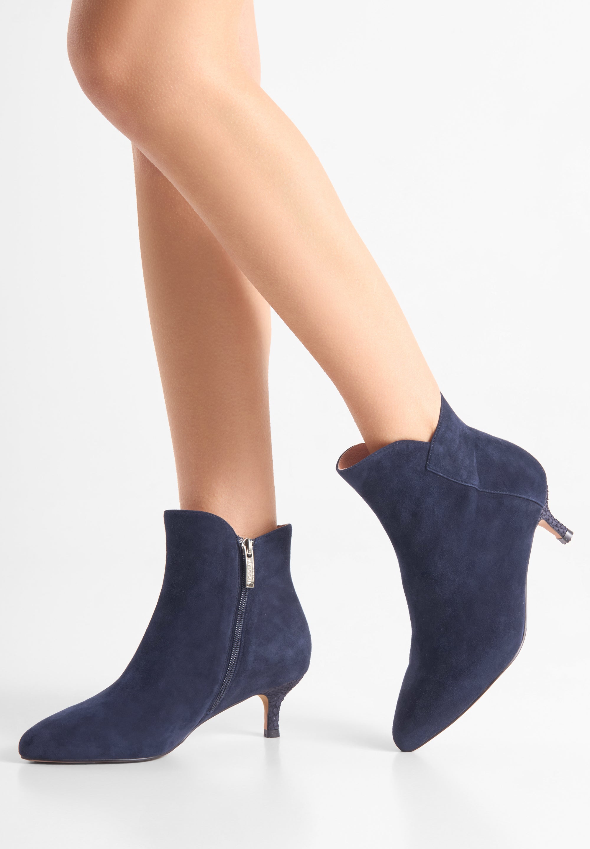 WODEN Saga Zip S Heels 009 Dark Navy