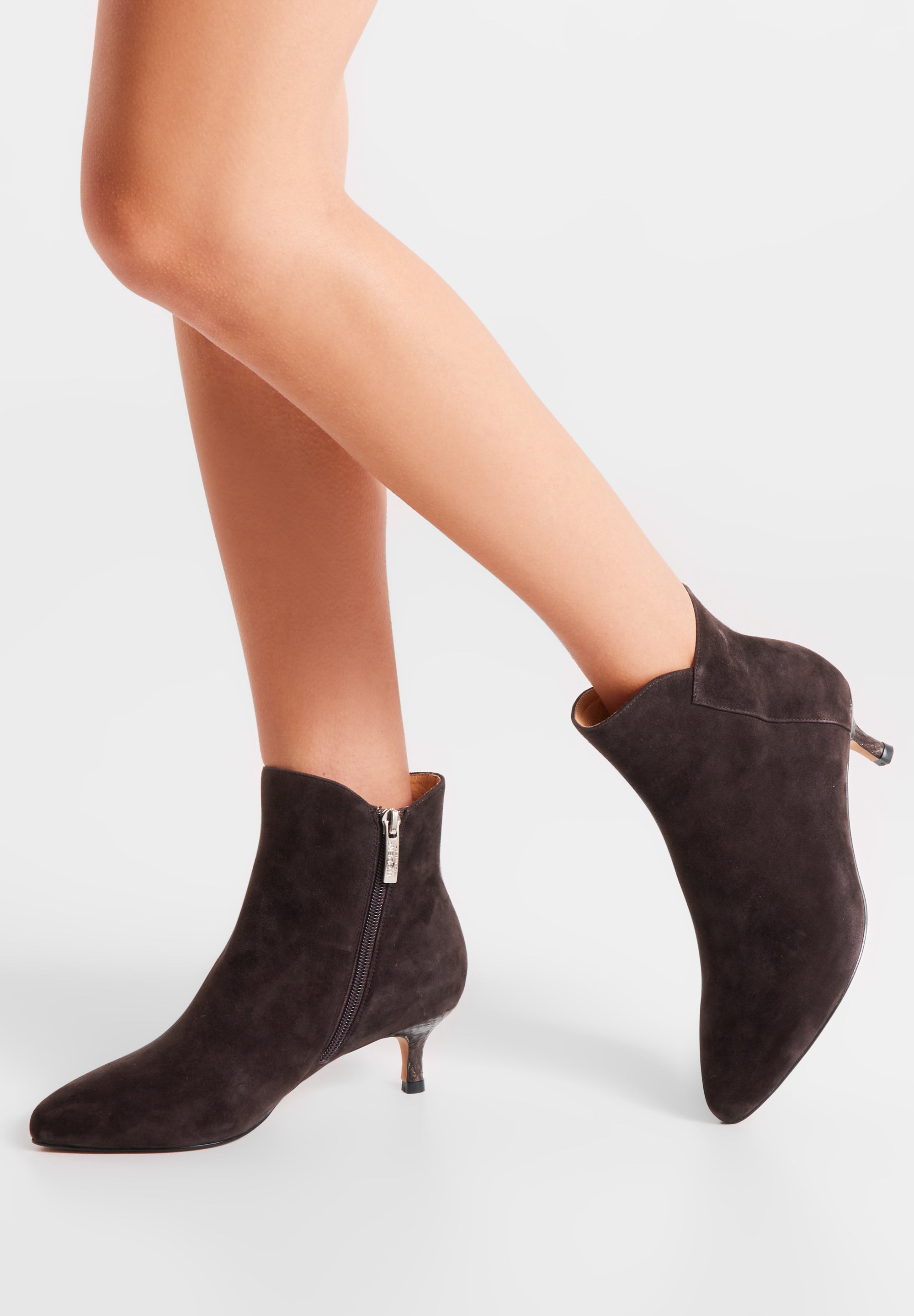 WODEN Saga Zip S Heels 063 Chocolate