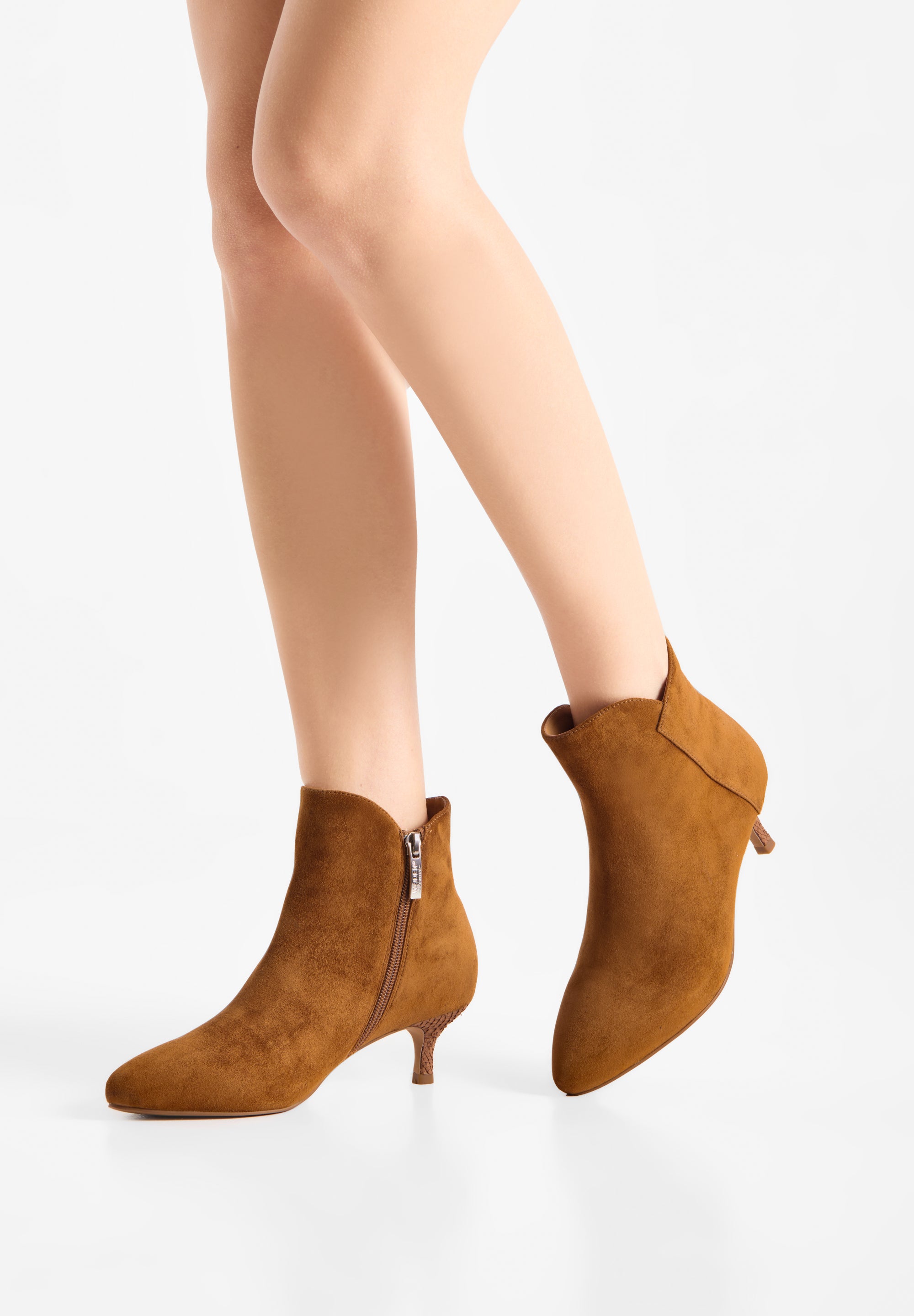WODEN Saga Zip S Heels 529 Dark Tan