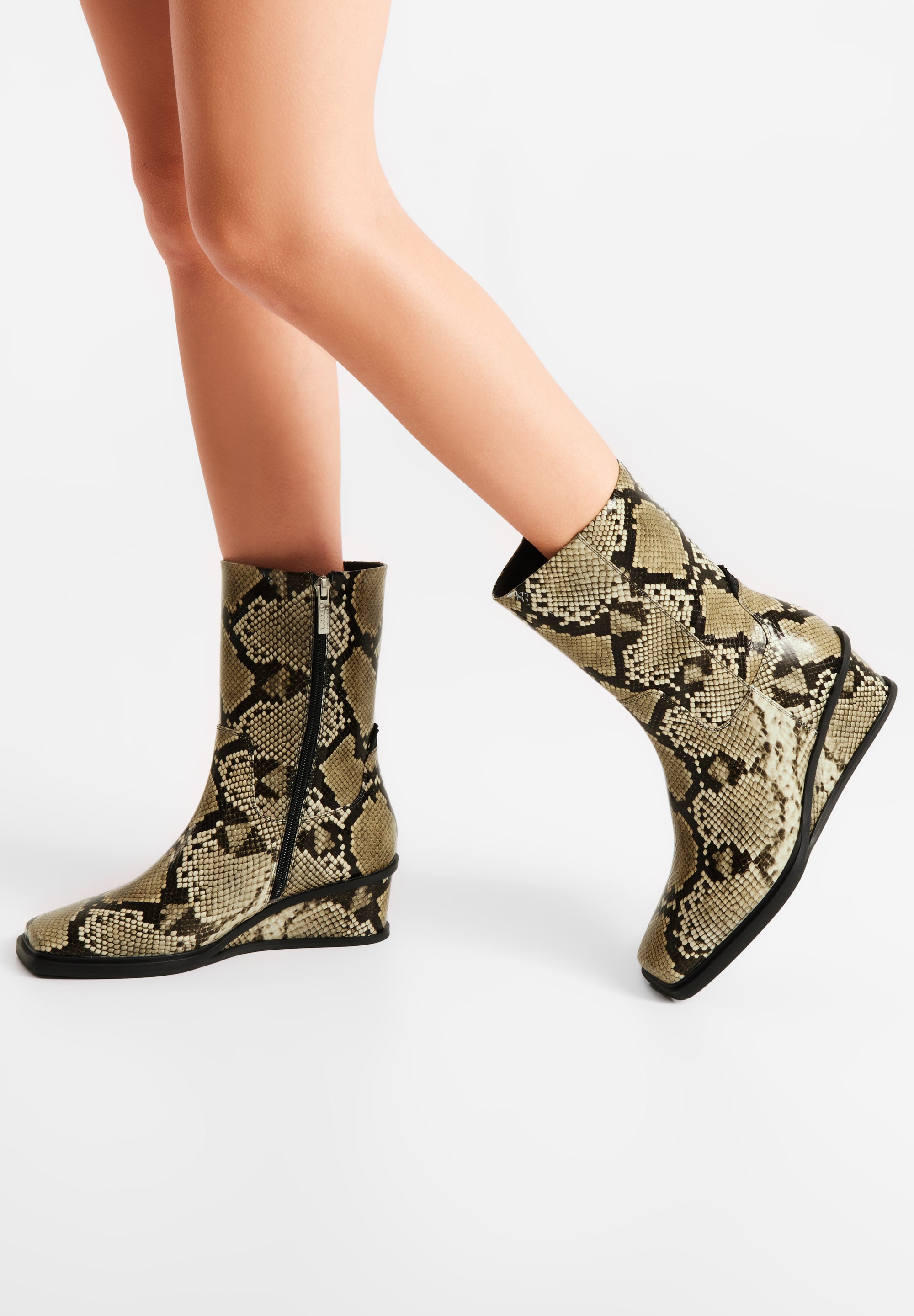 WODEN STB WOMENS Ann Snake Boots 856 Snake