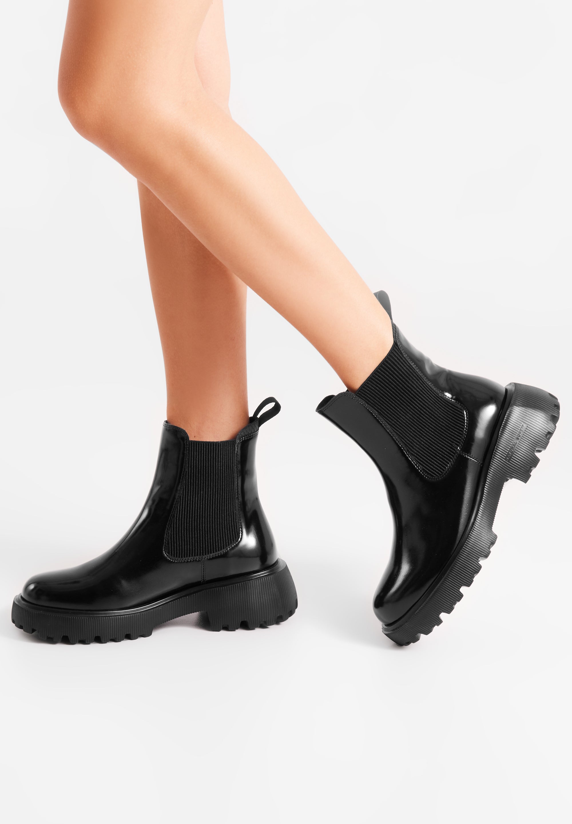 WODEN STB WOMENS Aya Patent Boots 020 Black