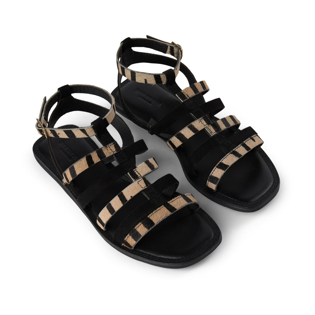 SHOE THE BEAR WOMENS Tao Gladiator Sandal Flat Sandals 110 BLACK