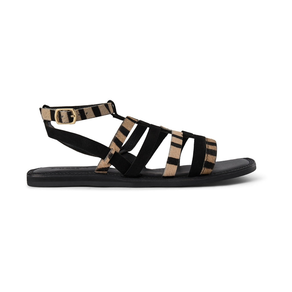 SHOE THE BEAR WOMENS Tao Gladiator Sandal Flat Sandals 110 BLACK