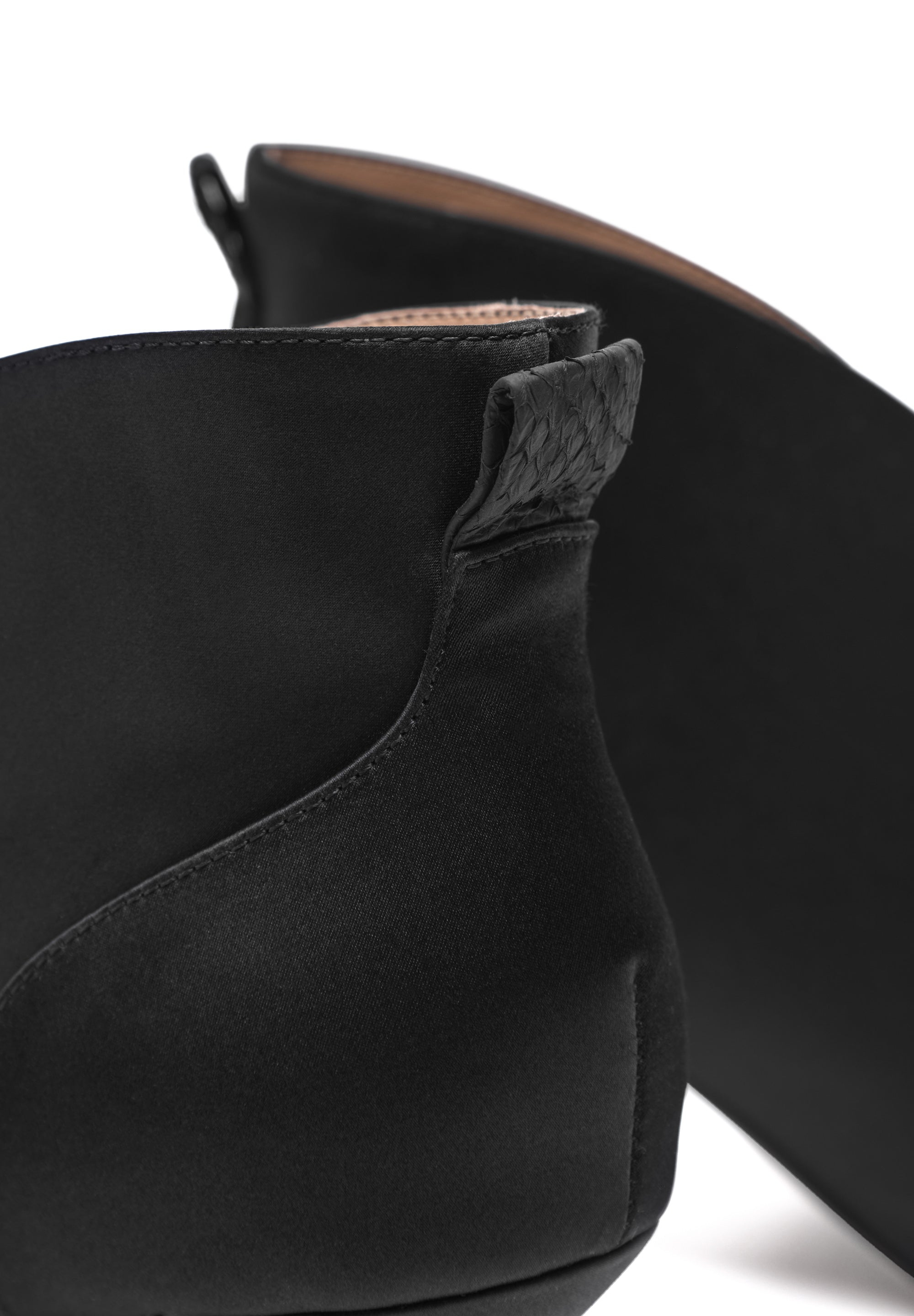 WODEN Valentine Low Cut Satin  020 Black