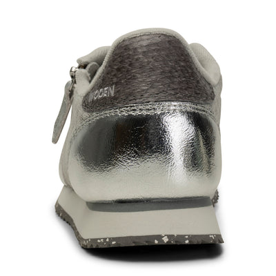 WODEN Ydun Metallic Zipper Sneakers 049 Sea Fog Grey