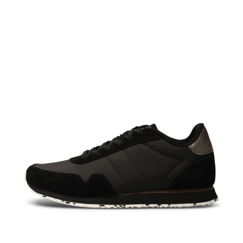 Nora III Leather - Black - Sneakers • Køb hos WODEN